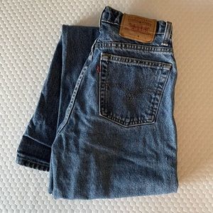 Tapered Mom Jean Style Lev’s